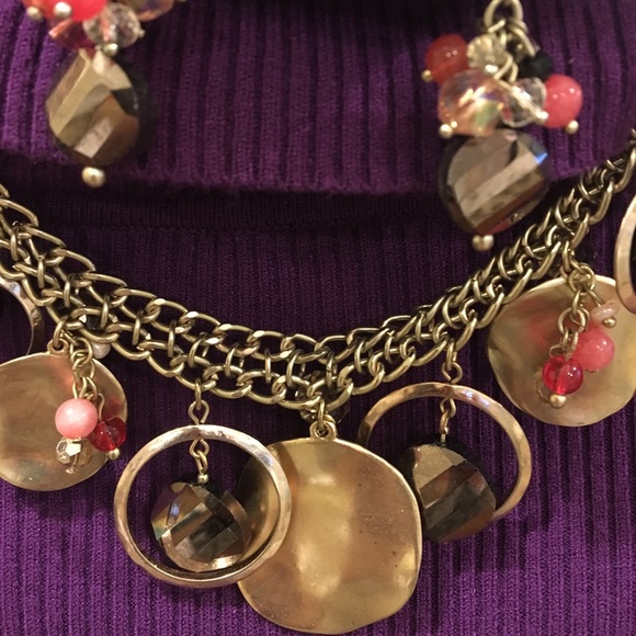 Pink/black cherry gold tone necklace and earrings - Picture 4 of 6